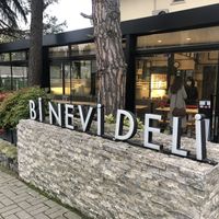 Woo hoo at Bi Nevi Deli in Istanbul