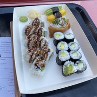 Greenhouse Combo (avocado and mango nigiri, tofu inari, avocado and Cucumber maki, Earth control 8 peice   at Sushi Market in Koebenhavn