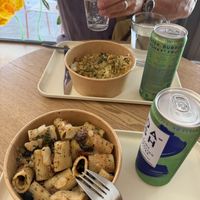 Delicious savory bowls, rigatoni and curried chickpeas with rice! Phenomenal   at Graine in Clermont-ferrand