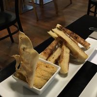 hummus at Restaurante Oslo in Valencia