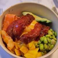 Poke bowl at Restaurante Oslo in Valencia