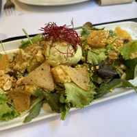 Ensalada de seitán  at Restaurante Oslo in Valencia