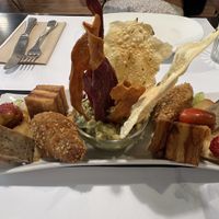 Los entrantes del menú estaban buenísimos !!!!  at Restaurante Oslo in Valencia