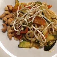 Vegan Pad Thai at Restaurante Oslo in Valencia
