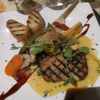 Speltseitan in saffraansaus met groentjes at De Preuverie in Hasselt