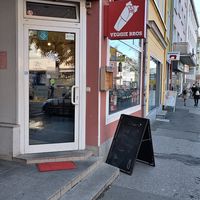 Outside at Veggie Bros - Juliuspromenade in Wurzburg