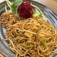Gebratene Nudeln mit Tofu 🥢🥡  at Akami Säckingen in Bad Sackingen