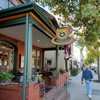 Front of store at Ragged Edge Coffee House in Gettysburg