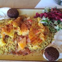 Hummusteller at Fatima und die 9 Zwerge in Dresden