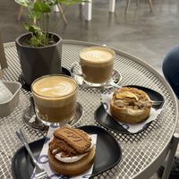 Danesa de manzana y roll de Biscoff   at Cobalto Coffe & colab in Santiago