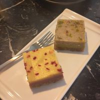 Pistazie-Vanille oben und Passionsfrucht-Himbeere unten at Tabu Siegen in Siegen