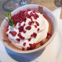Aquafaba chocolade mousse at Mykene in Leuven