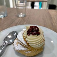 Zeppola di S. Giuseppe 😋 at 'O Grin in Naples