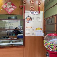Pay at the window on the right   at Comida Taiwanesa in Quetzaltenango