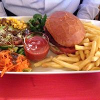 Burger at Turk Restaurant Pizzeria in Solothurn