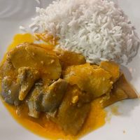 Seitán con salsa de champiñóns e arroz  at Shangri-La in Ourense