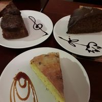 Dos veganas de tres at Shangri-La in Ourense