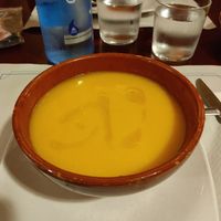 Crema de calabaza y zanahoria at Shangri-La in Ourense