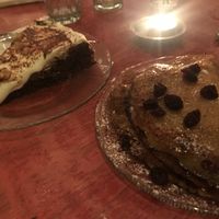 Torta vegana de dulce de leche de soja orgánica y panqueque de dulce de leche de soja organy at Krishna Veggie in Buenos Aires