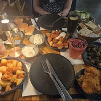 Patatas bravas, aioli, garlic mushrooms and battered zucchini and aubergine, and a vegan salad. The bruschetta was vegetarian (for my friend) at Mundo Tapas - Checkpoint Charlie in Berlin