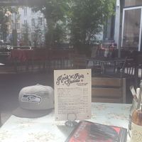 Outdoor seating at Elle n' Belle in Zurich