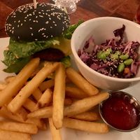 Manson Burger with Cheeze - delicious at Elle n' Belle in Zurich