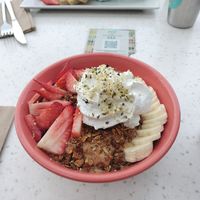 Georgia Peach Bowl at JOi Café in Westlake Village