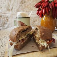 Sandwich hummus at Micro in Cisternino