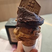 Black coffee and dark chocolate at Gelateria La Romana dal 1947 in Verona