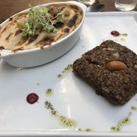 Kibe vegano y gratinado de caju  at Le Manjue Bistro Organique in Sao Paulo