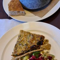 Vegan pie with salads at Den Go'e Fe in Silkeborg