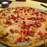 Vegan Pizza with 'ham', pineapple and rice cheese-- delicious! at Govinda's Veggie Garden in San Juan