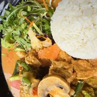 Nr.40Dau Curry, veganisiert mit ErdnussSauce 😋 at Sen am Ludwigsplatz in Karlsruhe