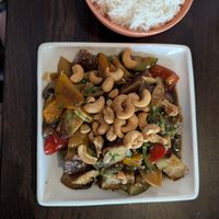 Cashew wok at Muntay - Vegan Asian Kitchen in Hamburg
