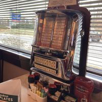 Table side juke box   at Silver Diner in Fairfax