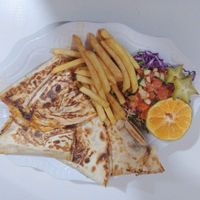 Quesadillas vegetarianas at CHELI Más Que Un Antojo in Talamanca