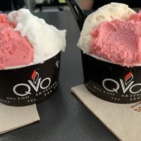 Birne, Zitrone und Himbeere ausprobiert und für lecker befunden 😍  at QVO Helado Artesano in Altea