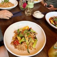 Mitte Udon Wok, links Pad Thai, rechts Basil Wol  at An Vegan Restaurant in Karlsruhe
