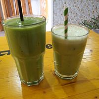 green smoothie and juice at Gigi Sumos - Santa Maria Maior in Funchal