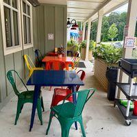 Outdoor Seating at Souper Jenny Chamblee in Chamblee