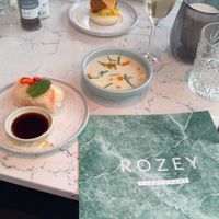 De springroll, de bloemkoolsoep, de truffelkroket en paksoi   at Rozey Alkmaar in Alkmaar