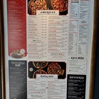 Menu with vegetarian (light green) and vegan (dark green) dishes at Peppes Pizza - Kongsberg  in Kongsberg