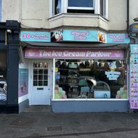 View of the Front at The Ice Cream Parlour in Dawlish