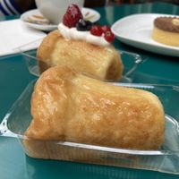 Vegan babà  #Veganuary at Vegan Art in Naples