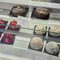 This is the praline tart I had. at Vegan Art in Naples