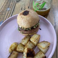 Vegan Beyond Burger // agua de mango  at Verde Vegan in Acapulco