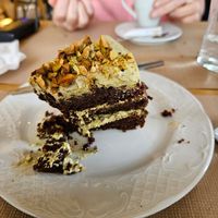 Cacao and pistachio cream at Hibiscus in Braga