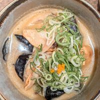 Vegan ramen con i funghi at ENGINE SHINJUKU RAMEN in Tokyo