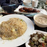 The fried vermicelli at Tishifang 滴水坊 - Kowloon Bay in Kowloon