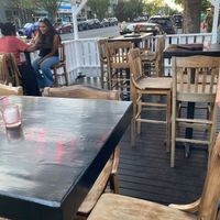 Outside seating at Pie Bar - Phinney in Seattle